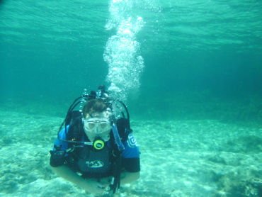 Aphrodites Rock undersea diver